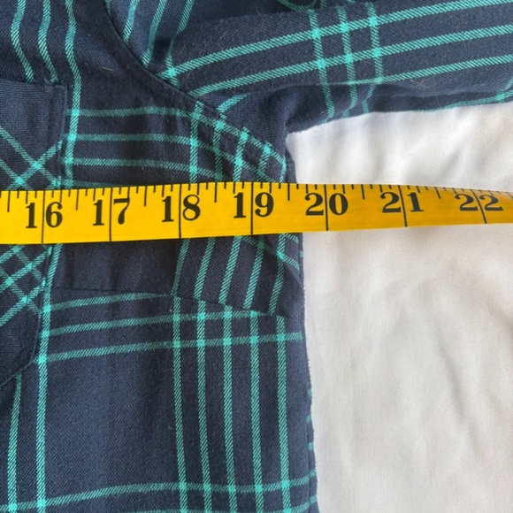 Eddie Bauer  Expedition Flex Flannel Shirt | Womens M | Classic Fit | Blue Plaid - Picture 8 of 13